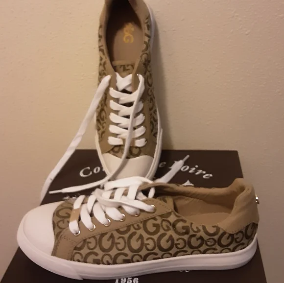 Guess Shoes Size 8 Canvas Monogram Sneakers NWOT - Picture 11 of 16